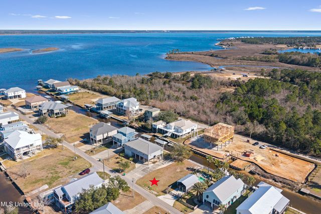 81 Fiber Street, Bay Saint Louis, MS 39520