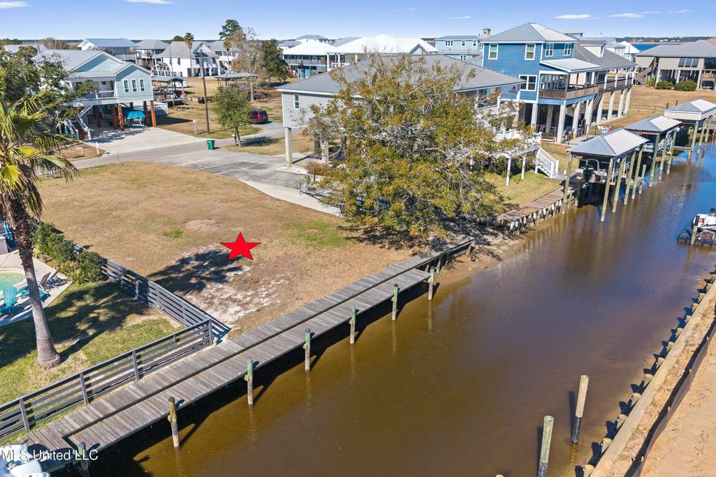 81 Fiber Street, Bay Saint Louis, MS 39520