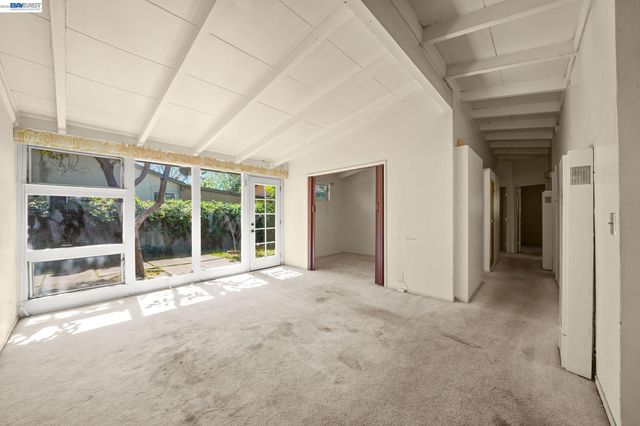 2315 Ralmar Ave, East Palo Alto, CA 94303