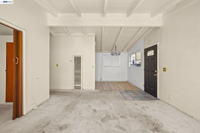 2315 Ralmar Ave, East Palo Alto, CA 94303