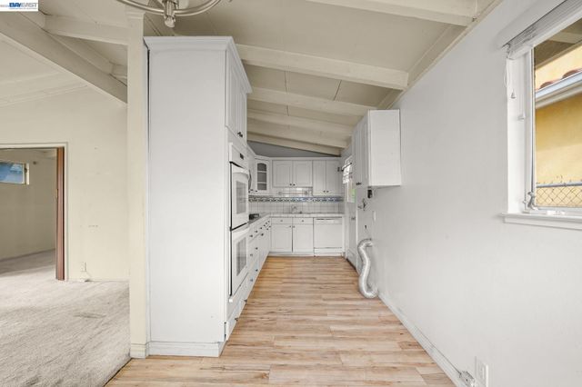 2315 Ralmar Ave, East Palo Alto, CA 94303