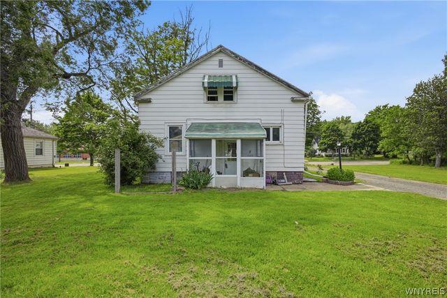 8279 Erie Road, Evans, NY 14006