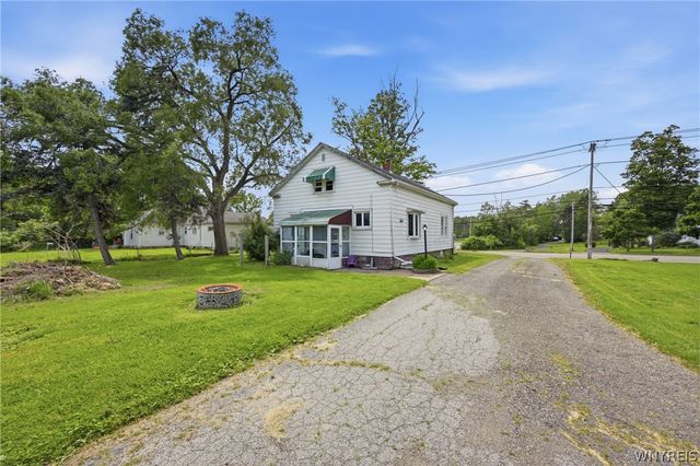 8279 Erie Road, Evans, NY 14006