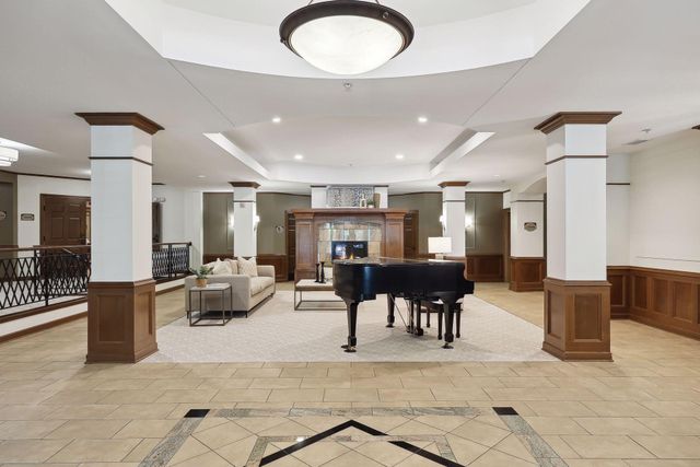 7100 Metro Boulevard 233, Edina, MN 55439
