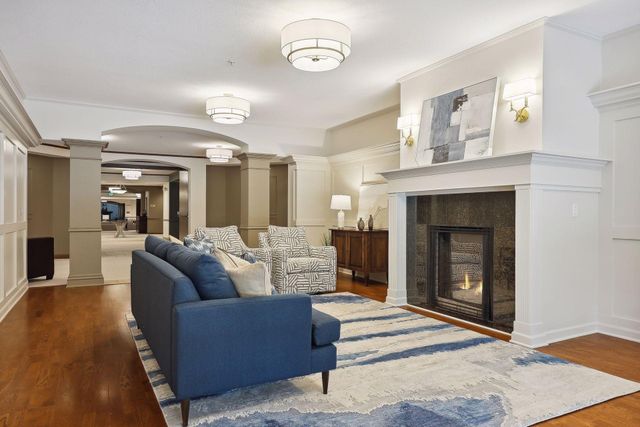 7100 Metro Boulevard 233, Edina, MN 55439