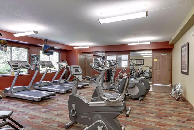 7100 Metro Boulevard 233, Edina, MN 55439
