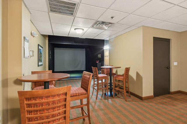 7100 Metro Boulevard 233, Edina, MN 55439