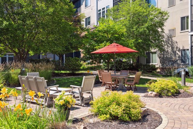 7100 Metro Boulevard 233, Edina, MN 55439