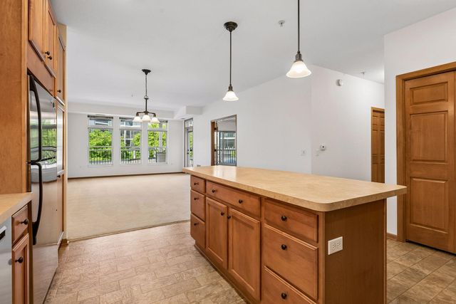 7100 Metro Boulevard 233, Edina, MN 55439
