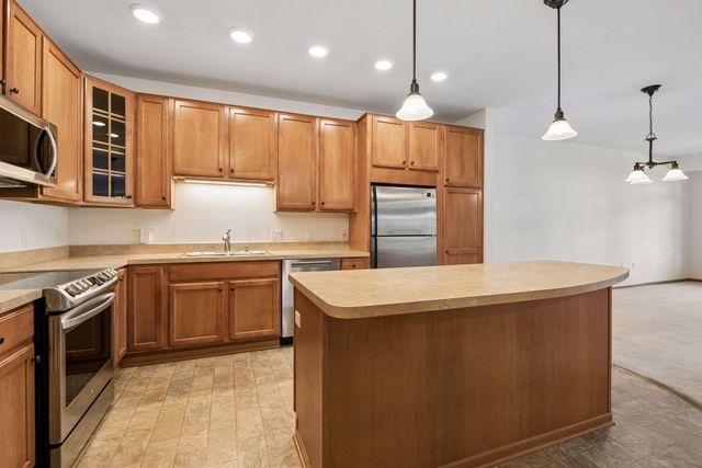 7100 Metro Boulevard 233, Edina, MN 55439