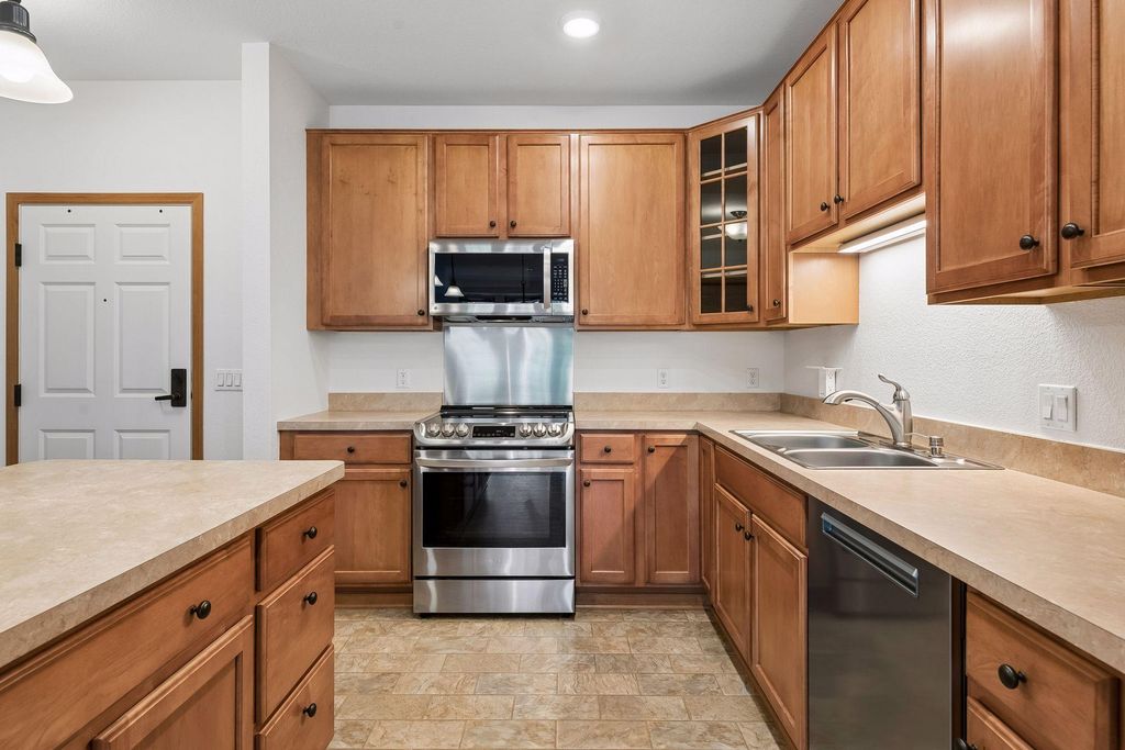 7100 Metro Boulevard 233, Edina, MN 55439 — photo 4