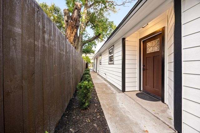 305 N Ennis St, Houston, TX 77003