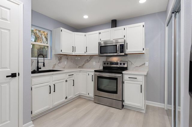 305 N Ennis St, Houston, TX 77003