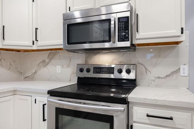 305 N Ennis St, Houston, TX 77003