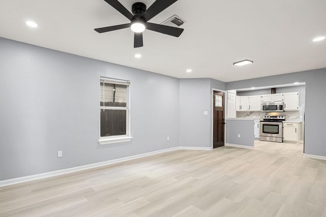 305 N Ennis St, Houston, TX 77003
