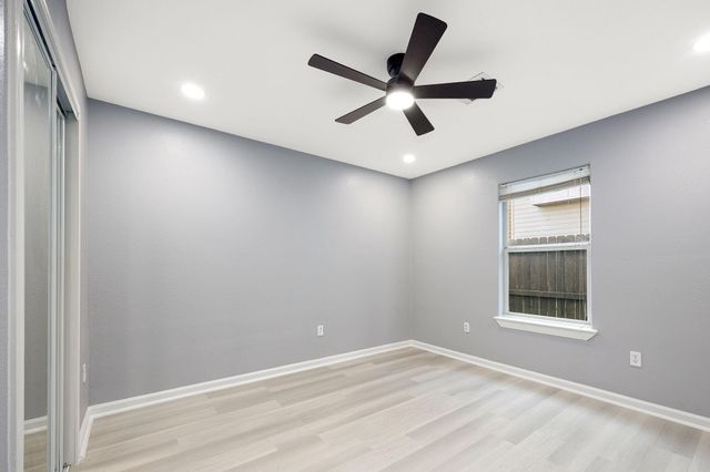 305 N Ennis St, Houston, TX 77003