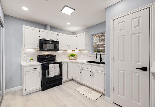 305 N Ennis St, Houston, TX 77003