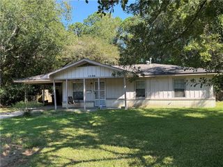 1308 Charmaine E Circle, Mobile, AL 36605