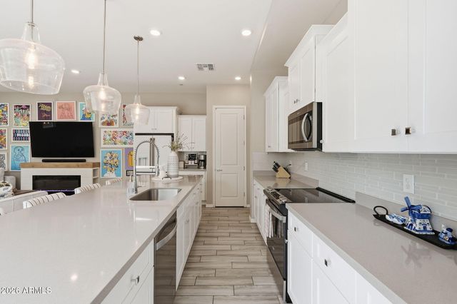 1516 E MEGAN Street, Gilbert, AZ 85295