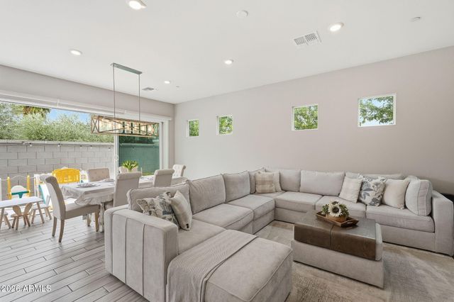 1516 E MEGAN Street, Gilbert, AZ 85295