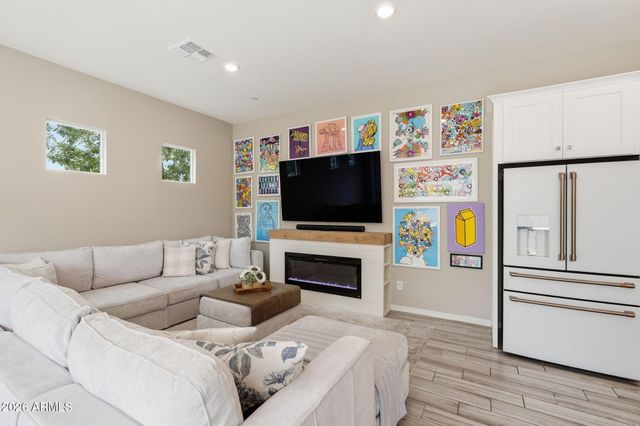 1516 E MEGAN Street, Gilbert, AZ 85295