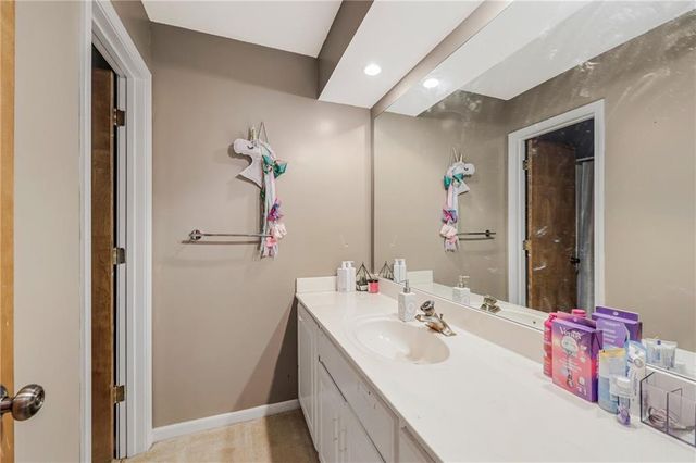 3400 SW 22nd Street, Blue Springs, MO 64015