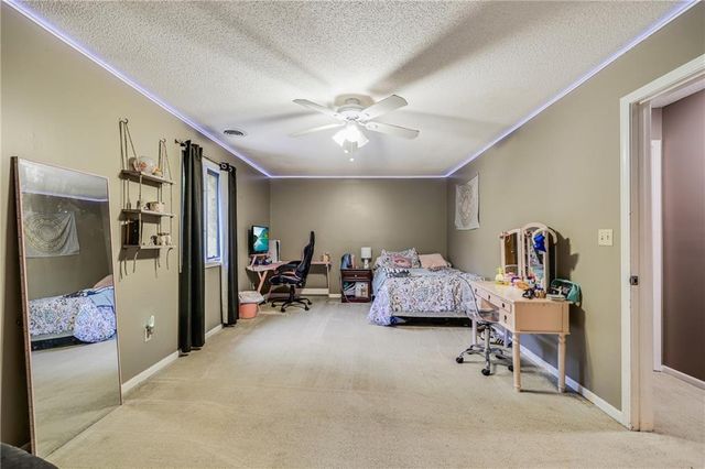 3400 SW 22nd Street, Blue Springs, MO 64015