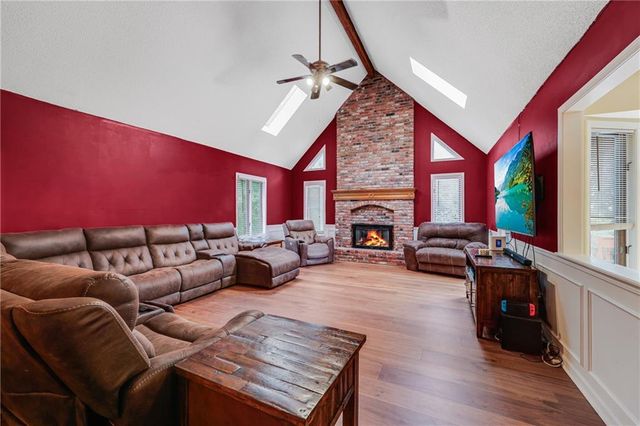 3400 SW 22nd Street, Blue Springs, MO 64015