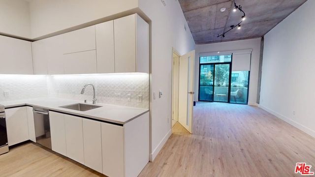 414 N Orange Street 209, Glendale, CA 91203