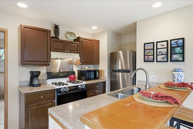 2174 Aluna Pl, Kihei, HI 96753