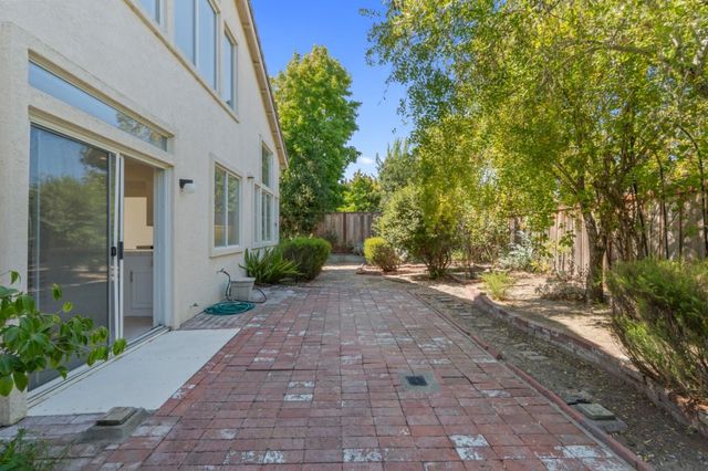 19243 Dovewood Court, Salinas, CA 93908