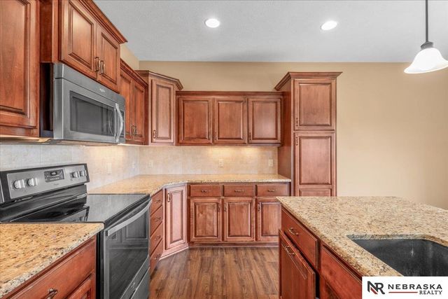4905 Waterford Avenue, Bellevue, NE 68123
