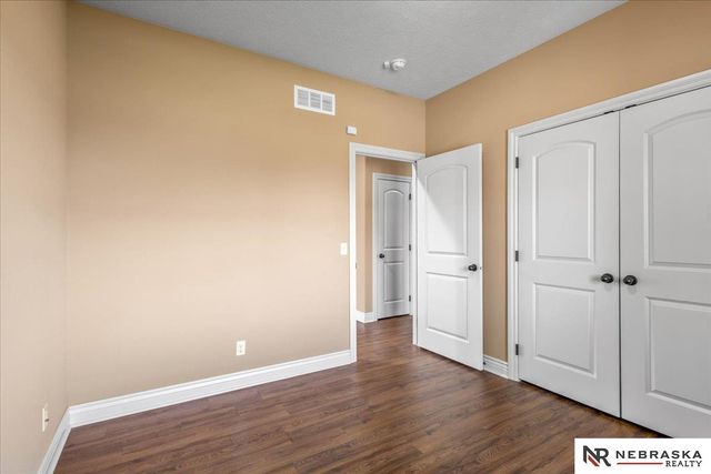 4905 Waterford Avenue, Bellevue, NE 68123