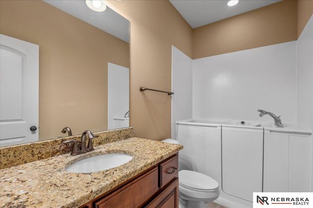 4905 Waterford Avenue, Bellevue, NE 68123