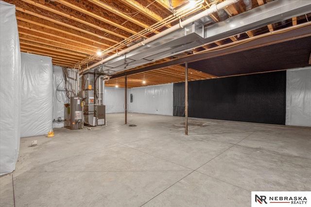 4905 Waterford Avenue, Bellevue, NE 68123