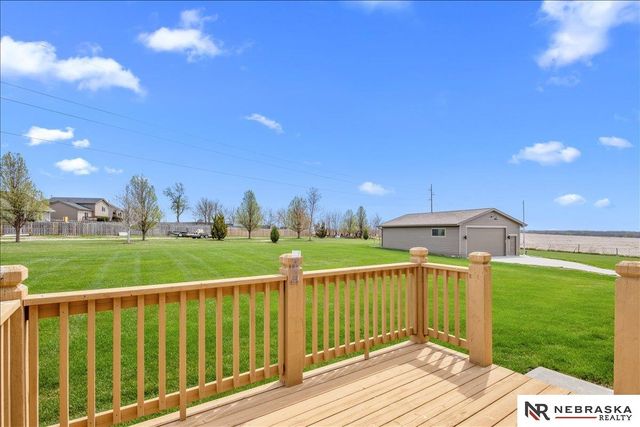 4905 Waterford Avenue, Bellevue, NE 68123