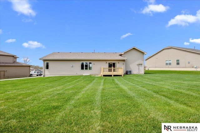 4905 Waterford Avenue, Bellevue, NE 68123