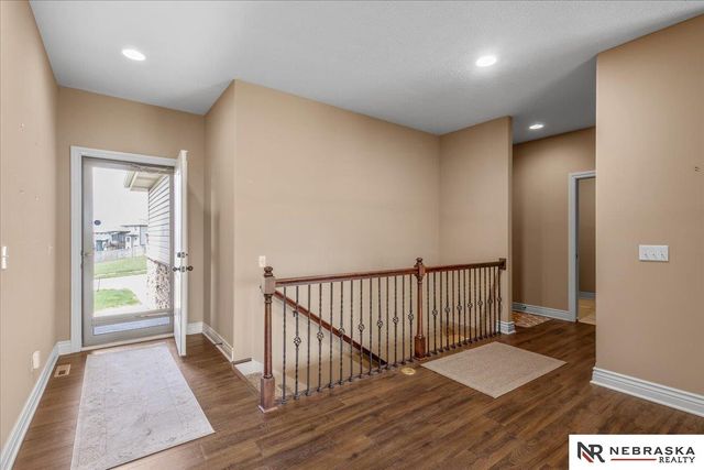 4905 Waterford Avenue, Bellevue, NE 68123