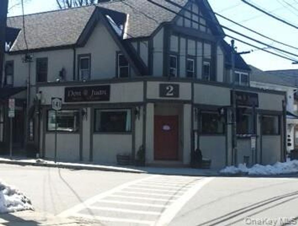 2 Broadway, Pleasantville, NY 10570 — exterior
