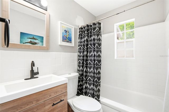 3220 16TH STREET N, St Petersburg, FL 33704