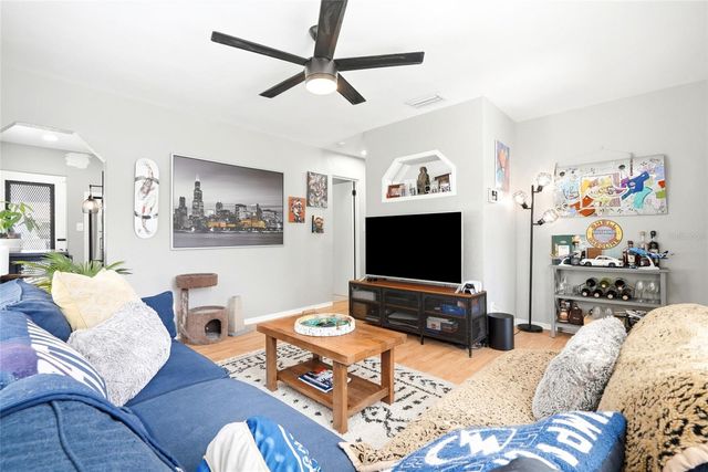 3220 16TH STREET N, St Petersburg, FL 33704