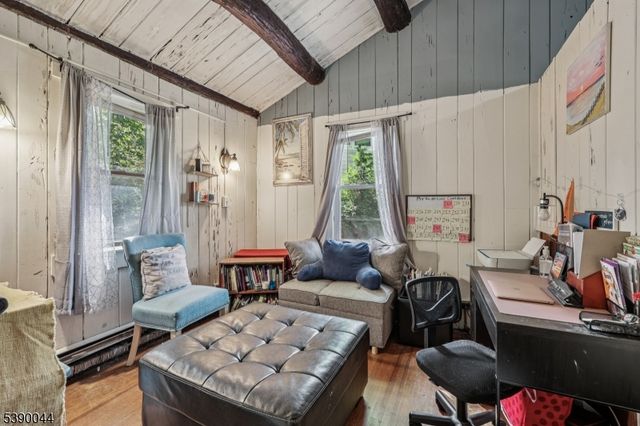 8 Woodland Rd, Ringwood Boro, NJ 07456