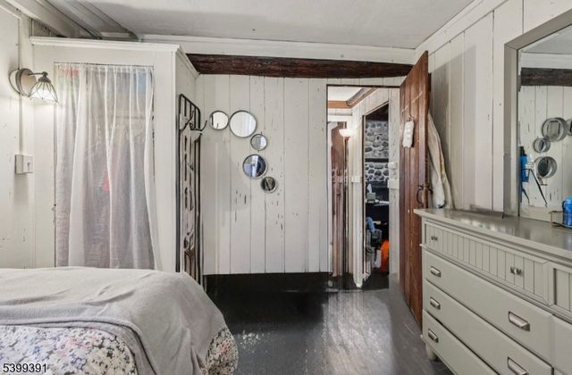 8 Woodland Rd, Ringwood Boro, NJ 07456