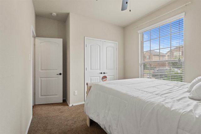 617 Wounded Knee Drive, Aubrey, TX 76227