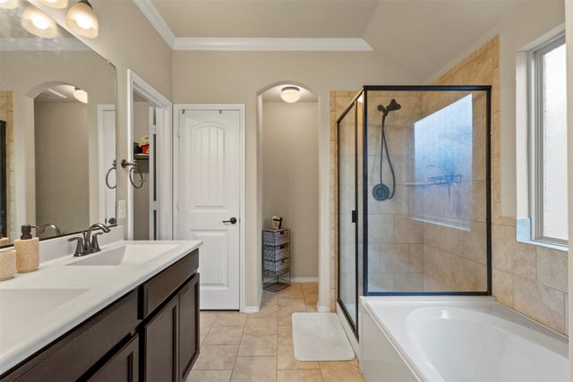 617 Wounded Knee Drive, Aubrey, TX 76227