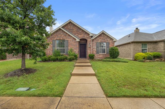 617 Wounded Knee Drive, Aubrey, TX 76227