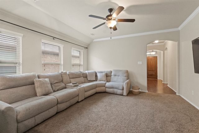 617 Wounded Knee Drive, Aubrey, TX 76227