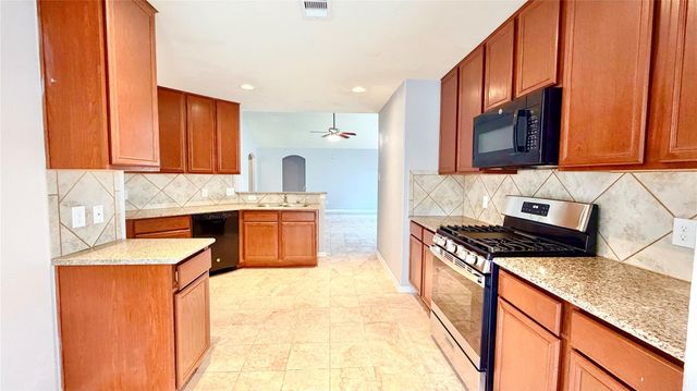 2102 Indian Clearing Trail, Rosenberg, TX 77471