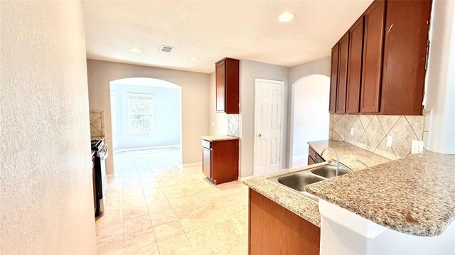 2102 Indian Clearing Trail, Rosenberg, TX 77471