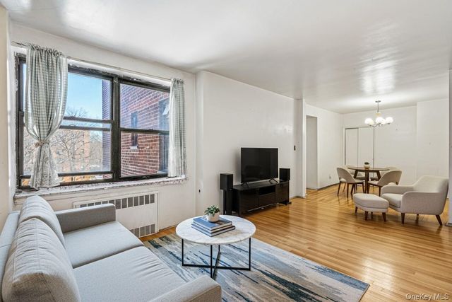 25-34 Union Street 5G, Flushing, NY 11354